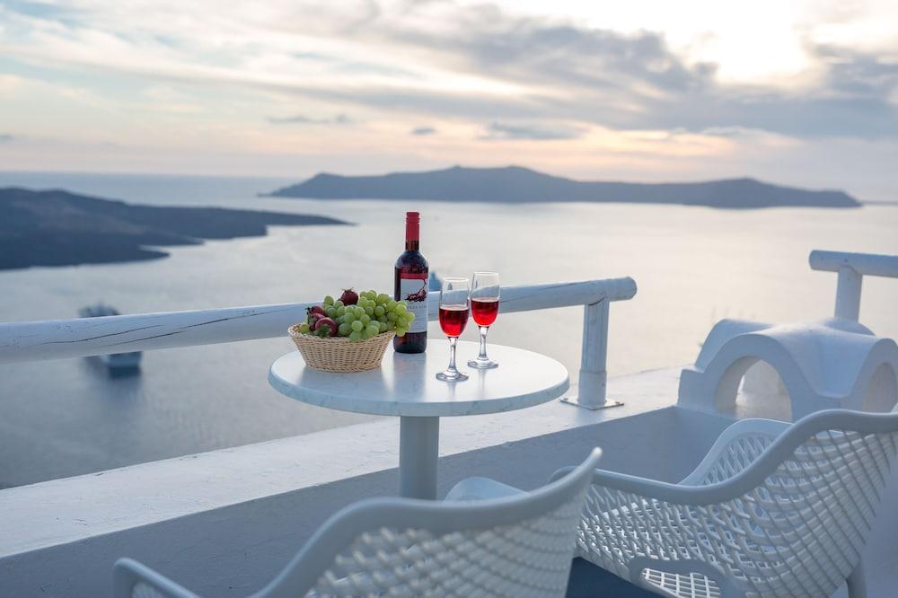 Asma Suites Φηρά Εξωτερικό φωτογραφία